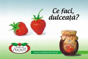 Reclamă Arovit „Ce faci, dulceață?”, cu un borcan de dulceață și căpșuni